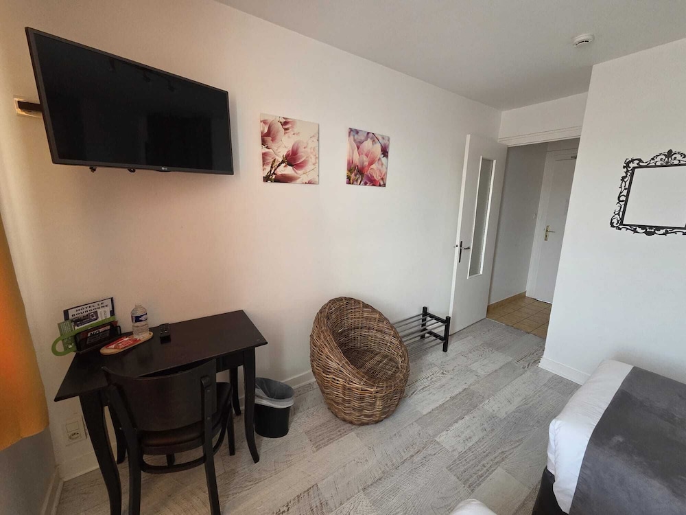 HOTEL LE BOURGOGNE 32/50