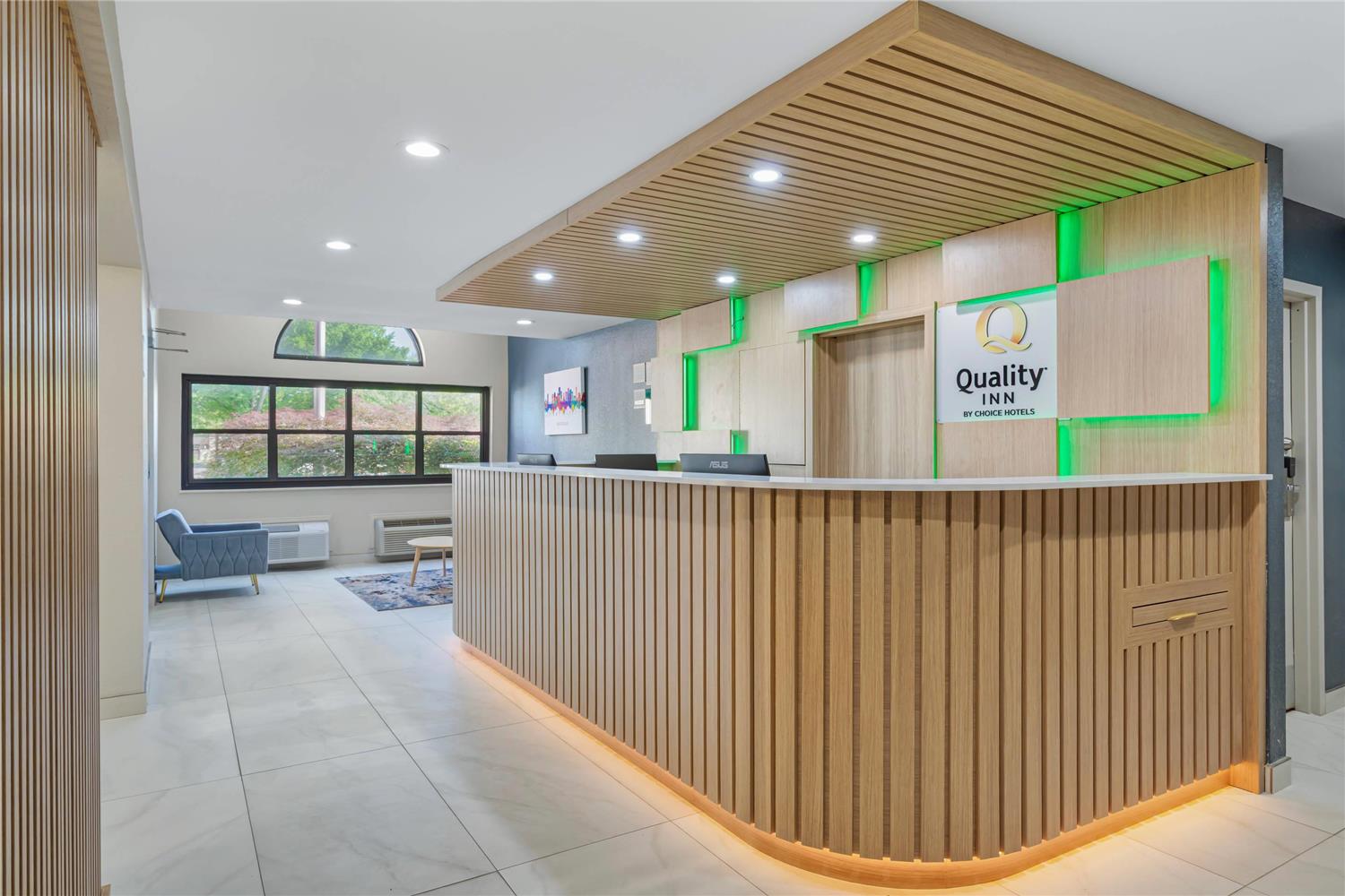 Quality Inn & Suites Knoxville West Cedar Bluff 7/18