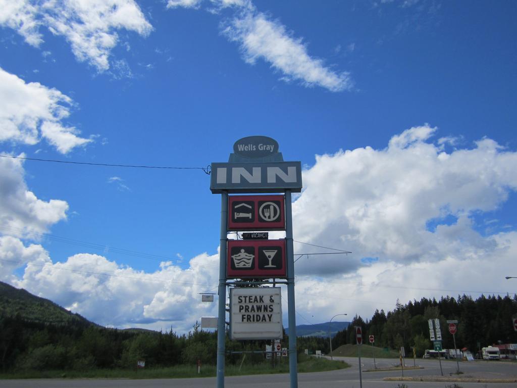 Wells Gray Inn 18/19