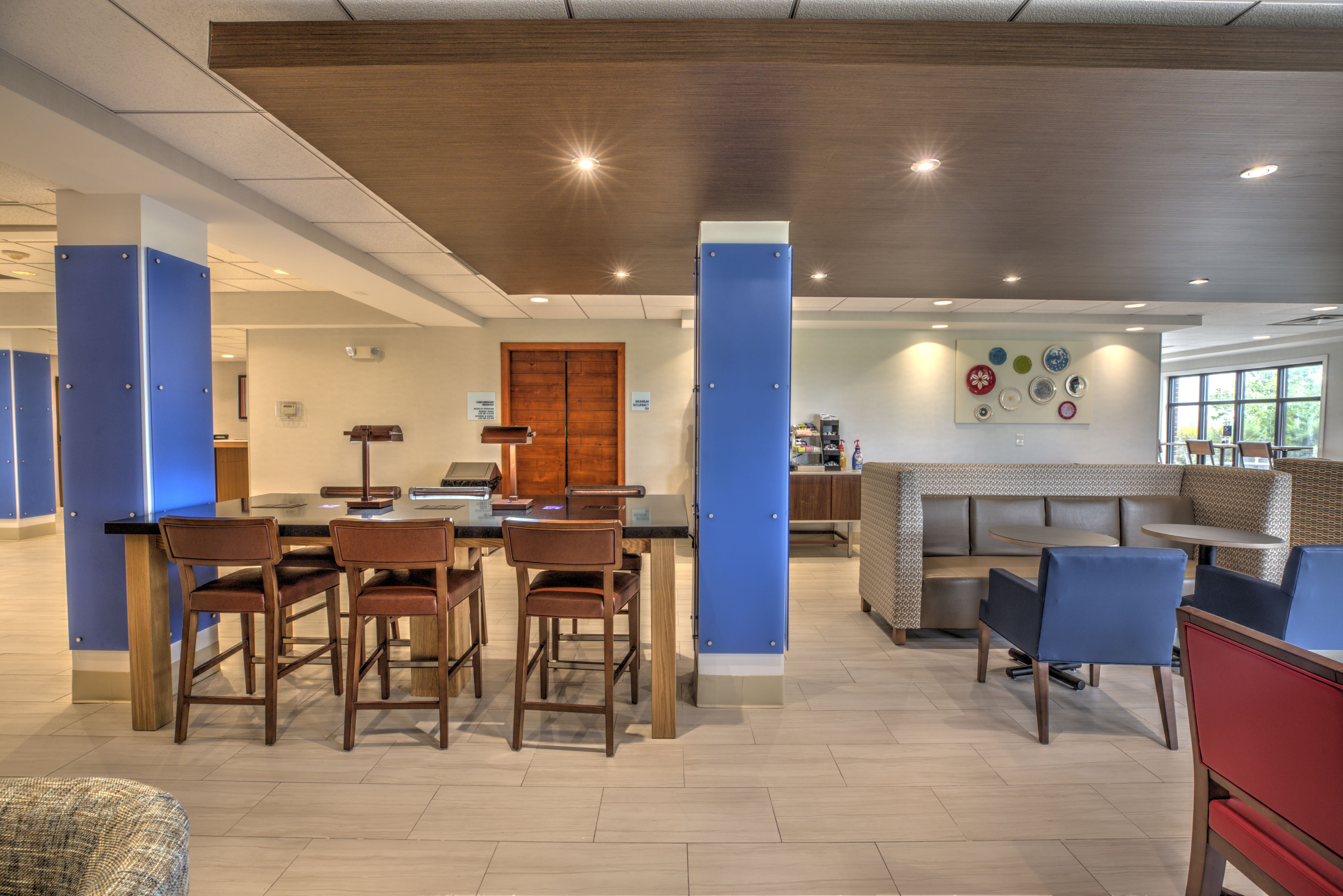 HOLIDAY INN EXPRESS ROCHELLE 51/71