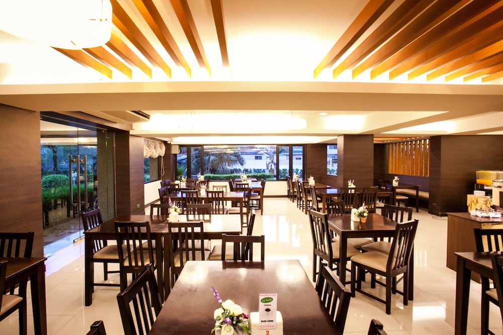 Tara Garden Hotel 33/50