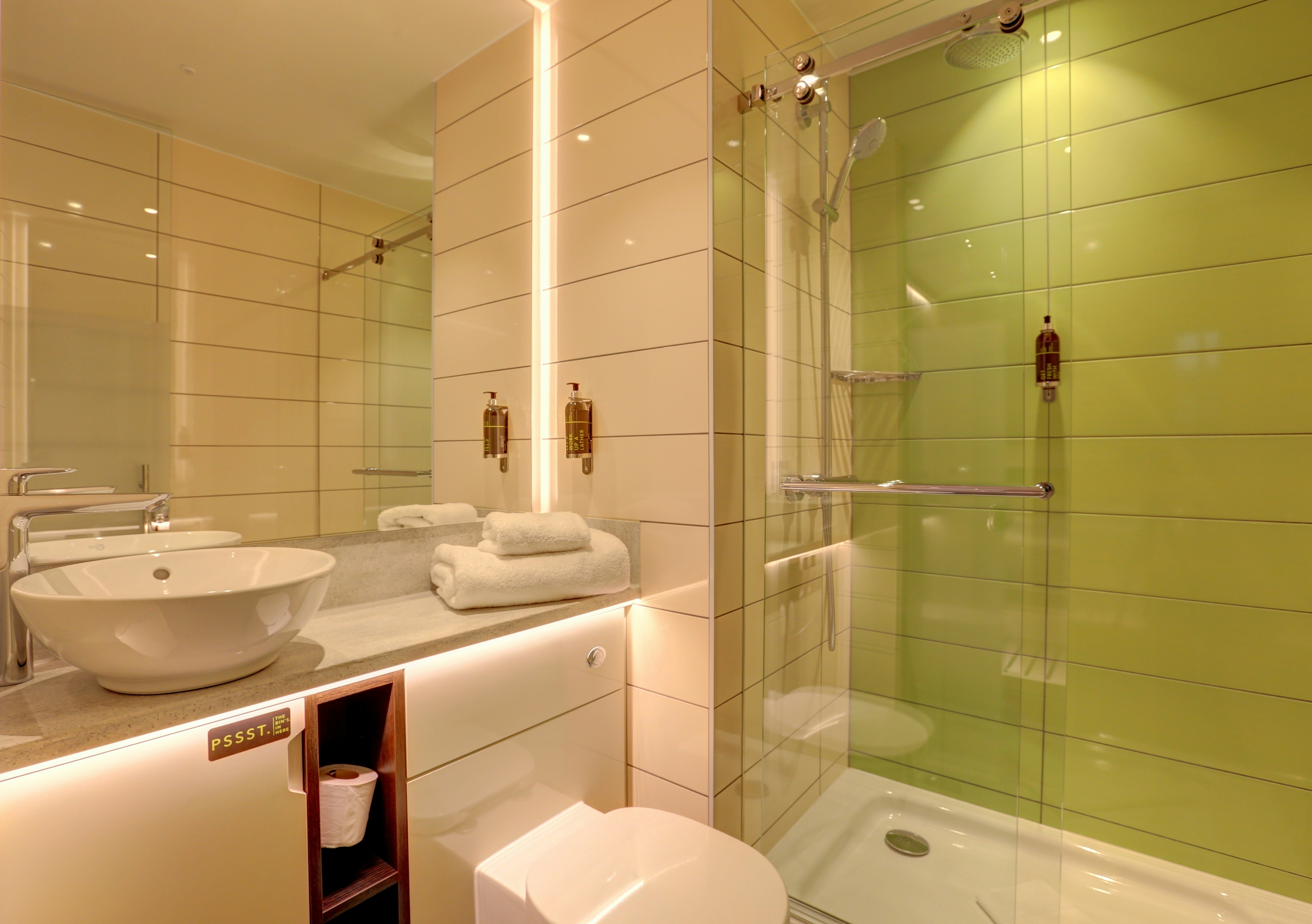 hub by Premier Inn London Westminster Abbey hotel 31/32