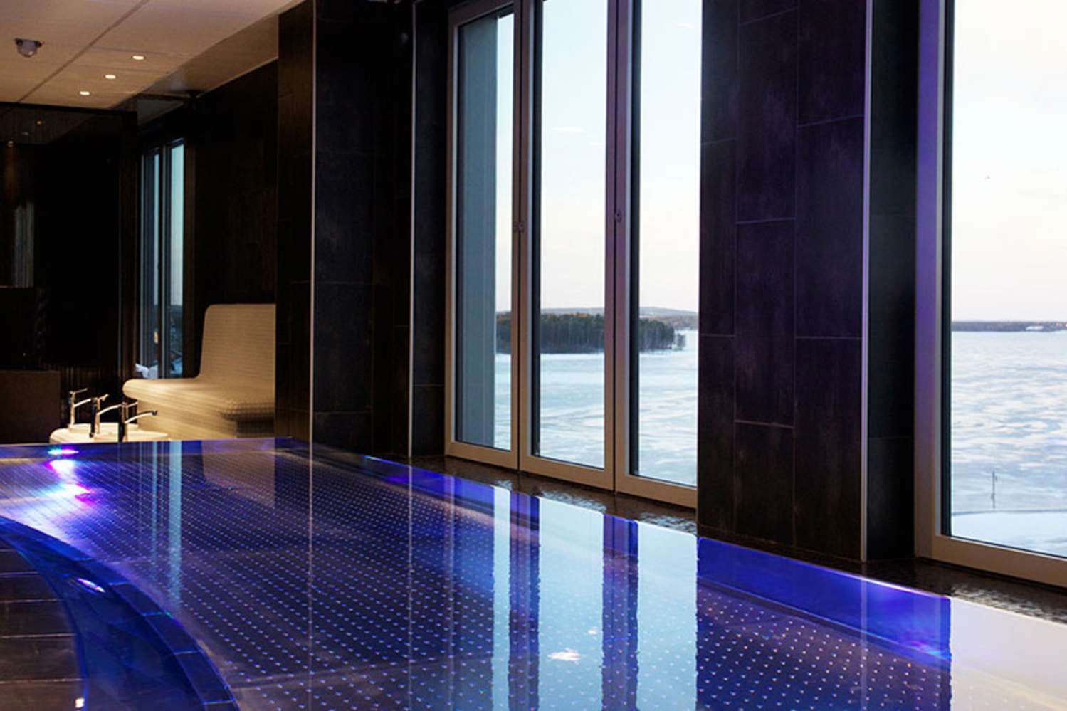 Clarion Hotel Sense 13/48
