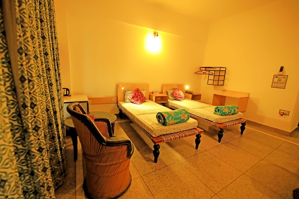 Jaipur Inn 51/62