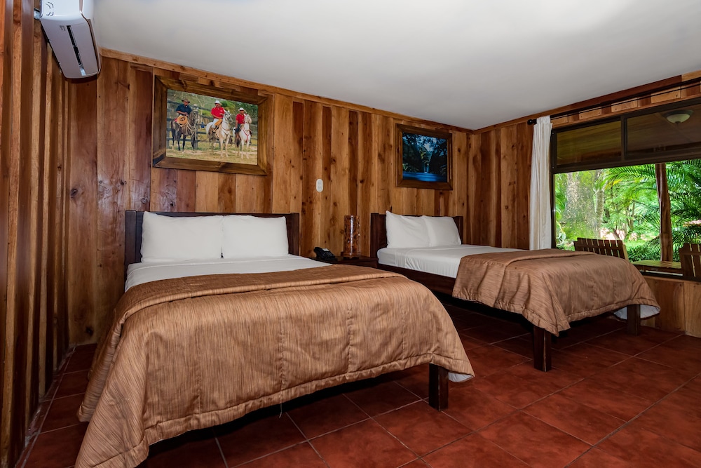 Hacienda Guachipelin Hotel 19/71