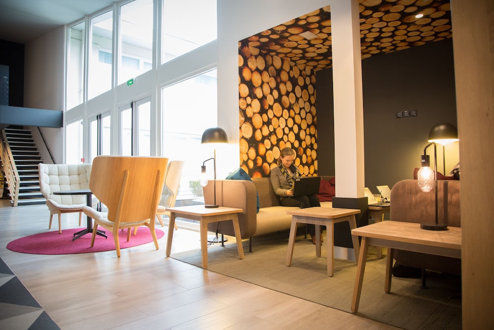 NOVOTEL LILLE AEROPORT 48/70