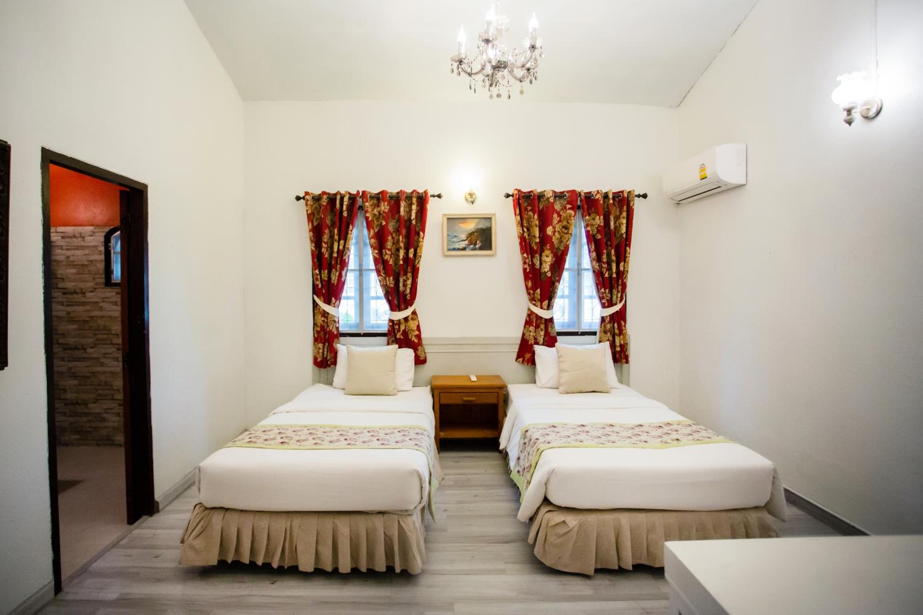 villa 6/10