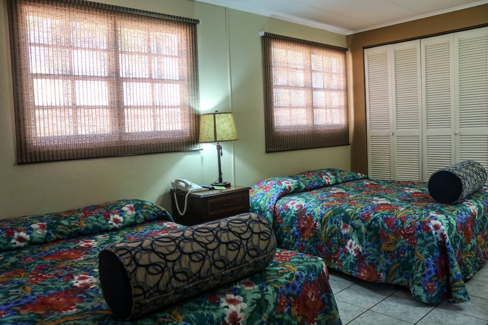 COCONUT INN 23/37