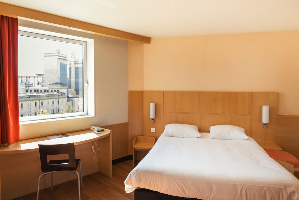 Ibis Vichy 25/59
