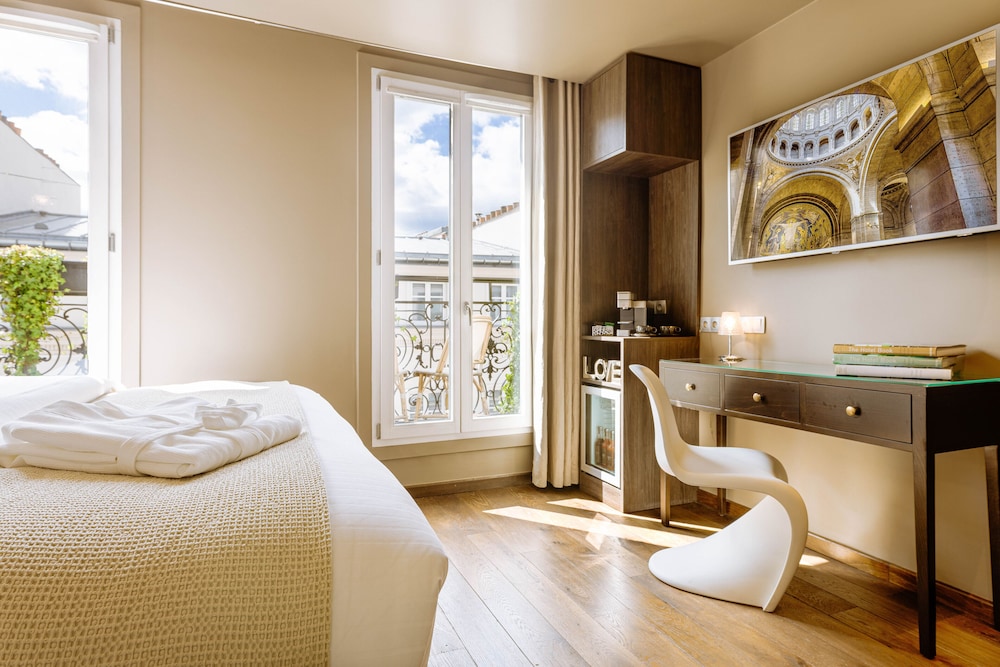 B Montmartre Hotel 38/51