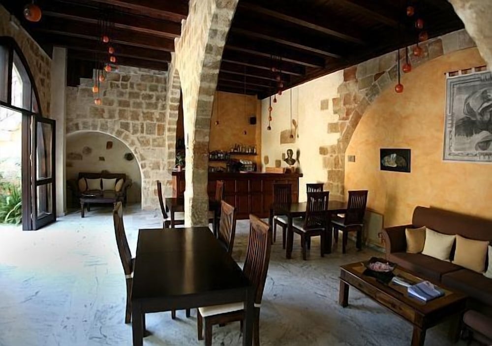 Spirit Of The Knights Boutique Hotel 62/76