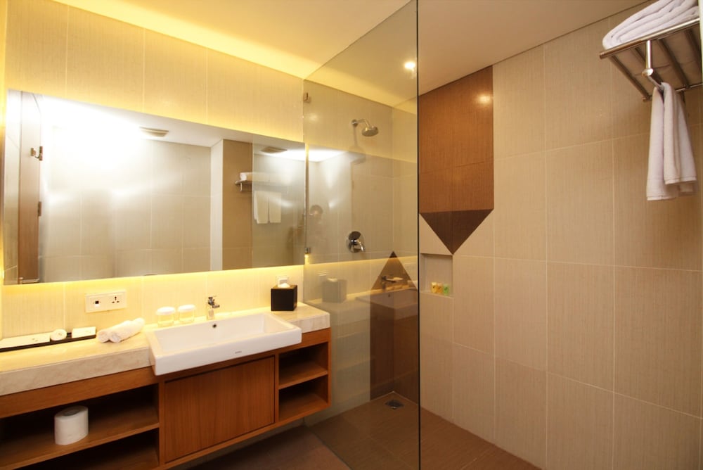 Swiss-Belhotel Pondok Indah 28/69