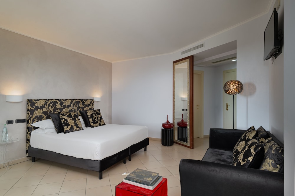 غرفة سوبيريور بسرير مزدوج، Grand Hotel Sofia 4/6