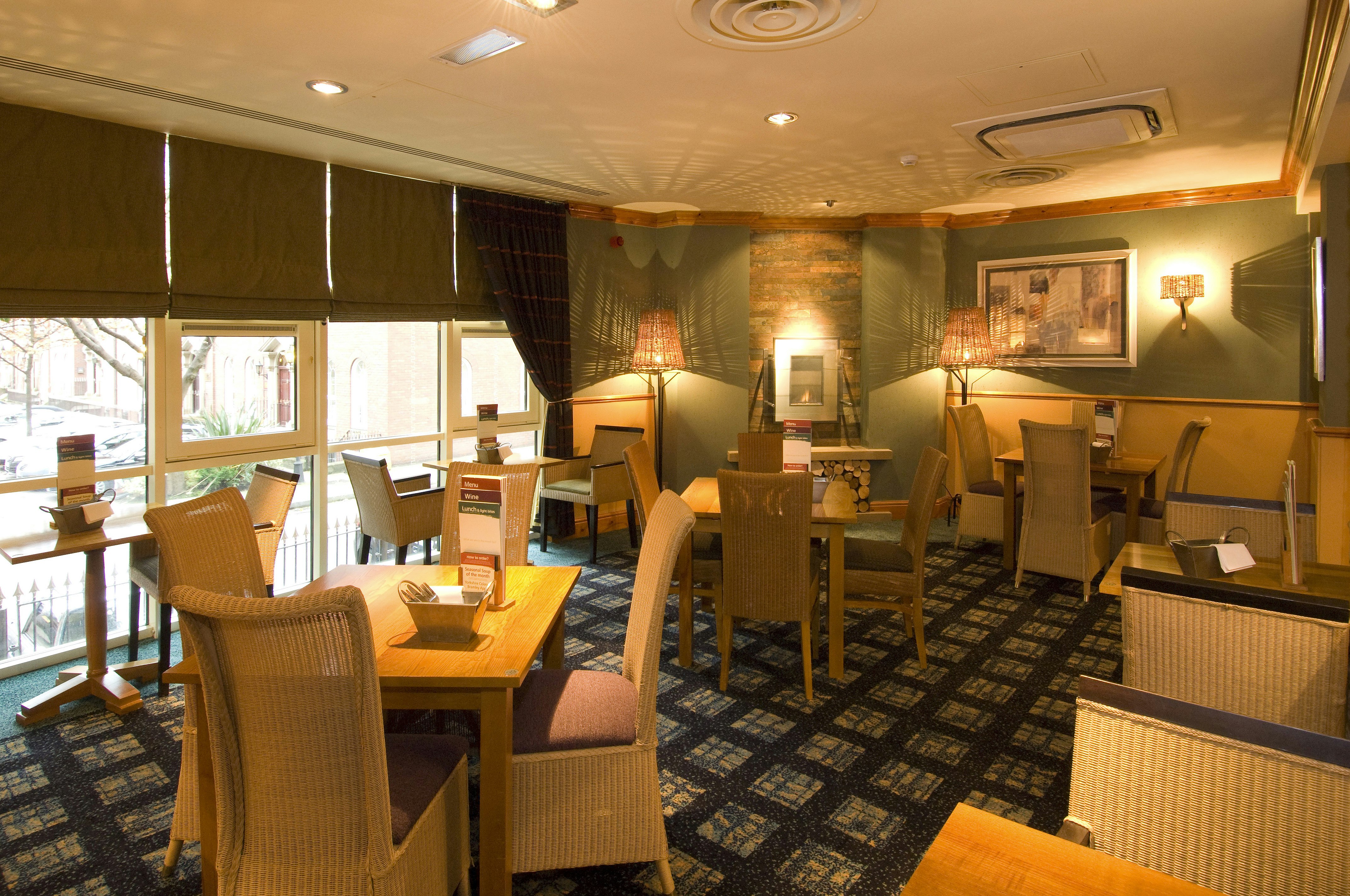 Premier Inn Manchester Central 28/41