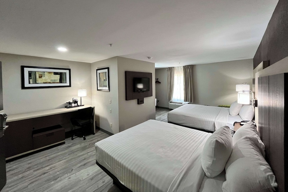 ROOM, 2 QUEEN BEDS