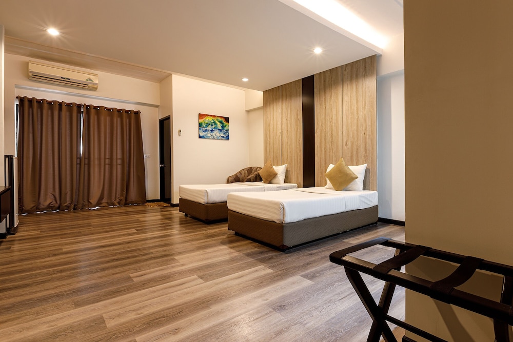 DELUXE, TWIN BEDS