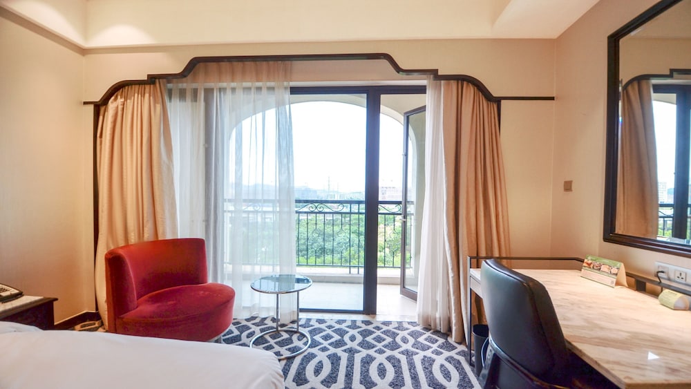 Holiday Inn Guangzhou Airport Zone 27/70