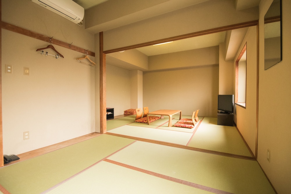Kyoto Travelers Inn 40/54