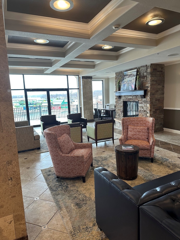 Camden On the Lake Resort Spa Yacht Club 40/68