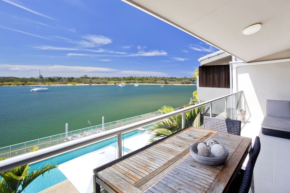 NOOSA SHORES RESORT 3/70