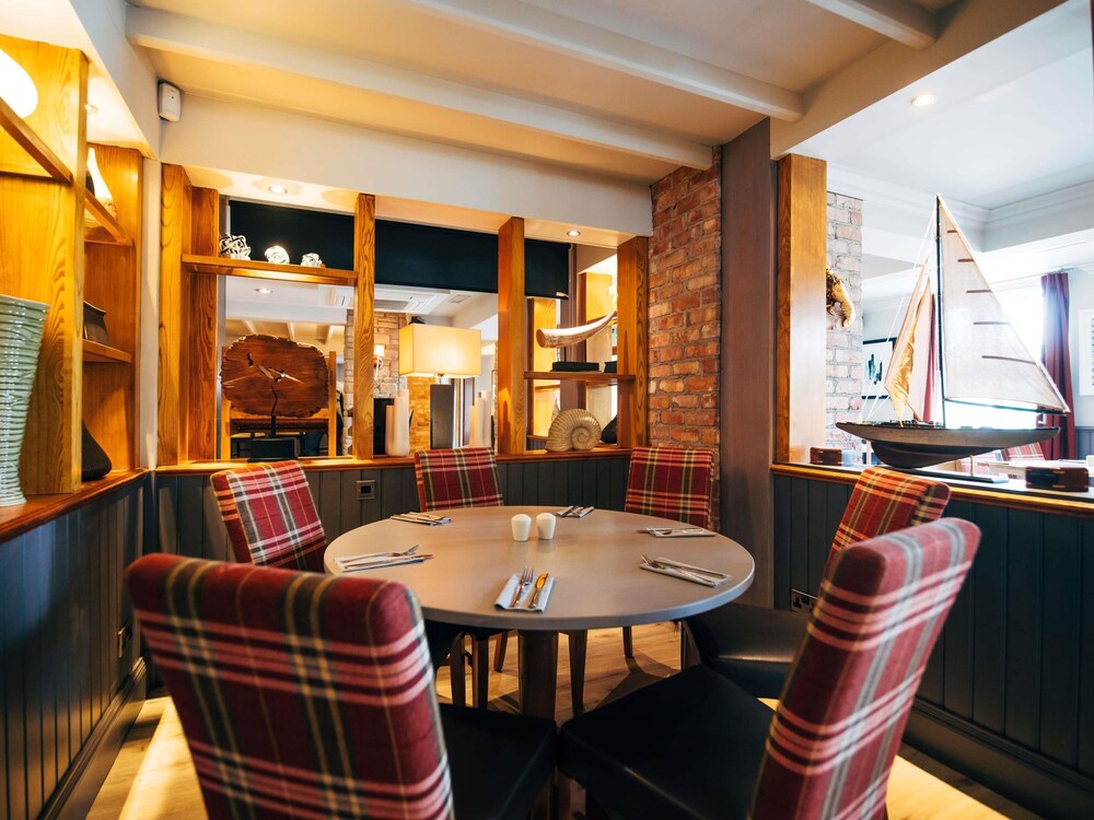 Ibis Coleraine Riverside 41/60