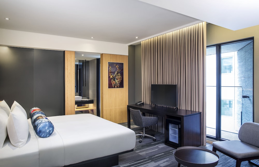 Aloft Taipei Zhongshan Hotel 10/36