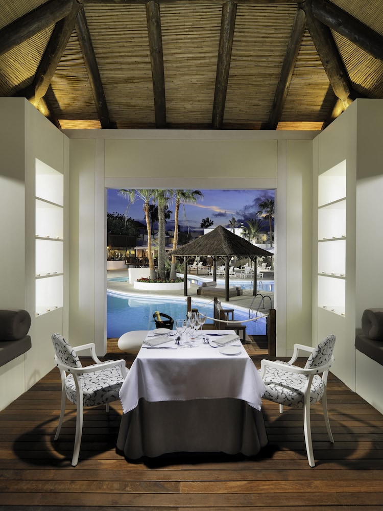 H10 White Suites - Adults Only 38/70