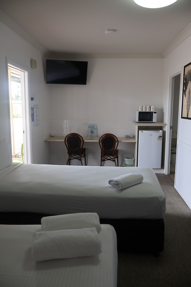 Park Avenue Hotel Motel 27/50