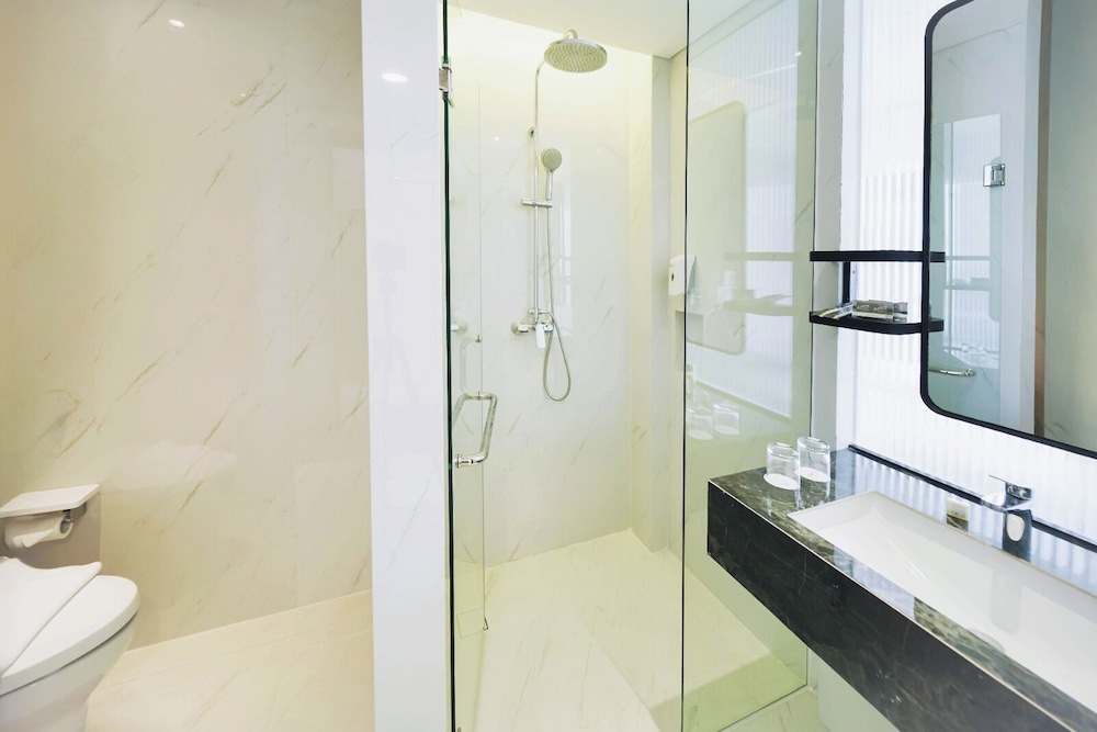 Grand Whiz Hotel Praxis Surabaya 33/43