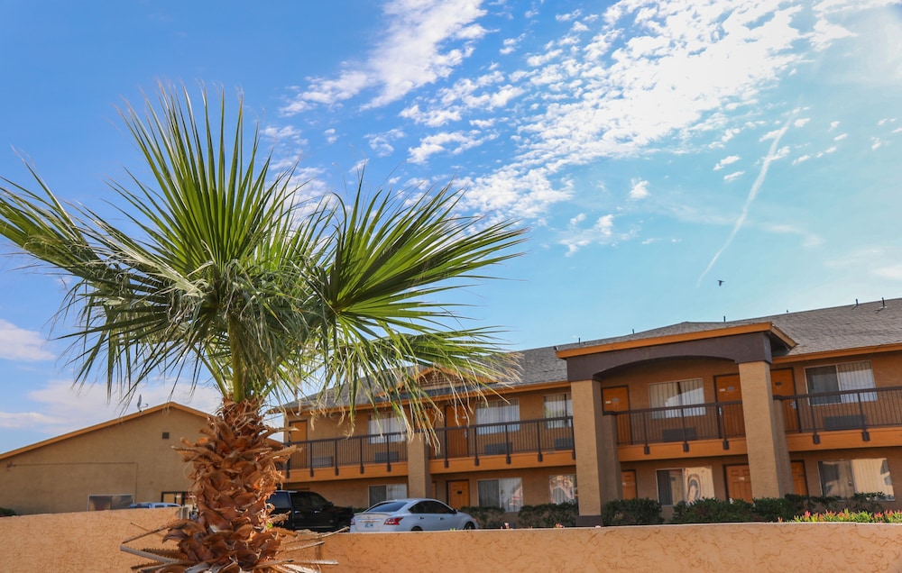 Budget Inn Phoenix 52/56