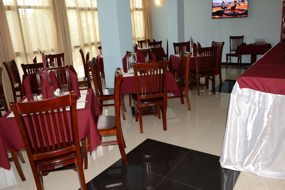 Lakemark Hotel 25/31