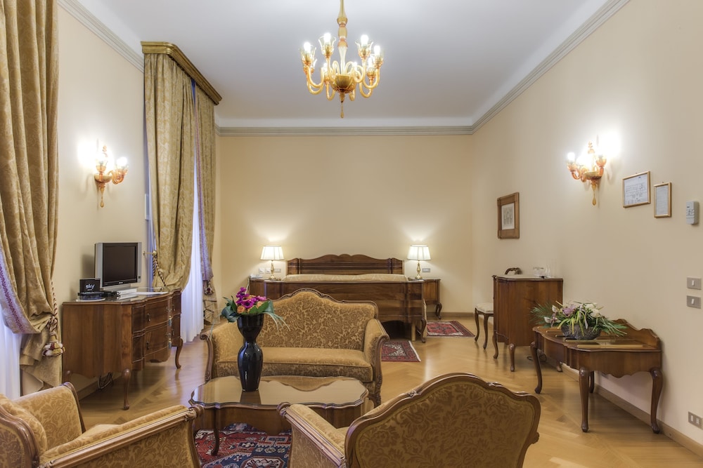 Villa Fenaroli Palace Hotel 28/33