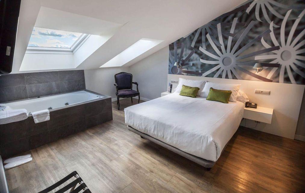 Deluxe, Suite, Apartment, Queen Bed