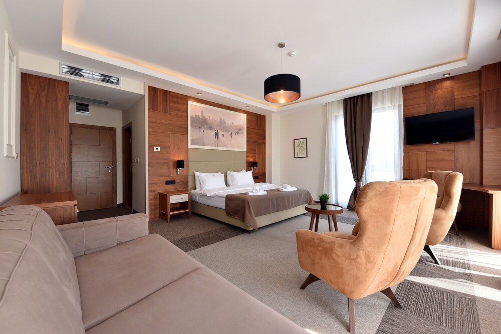 Lazaro Hotel Podgorica 28/45