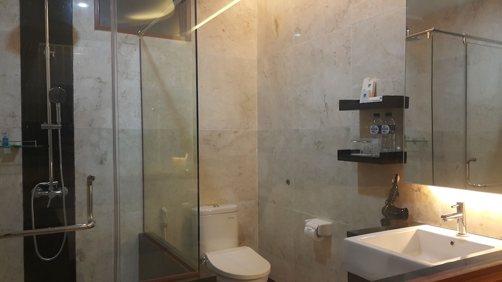 Bintan Agro Beach Resort Spa 32/36
