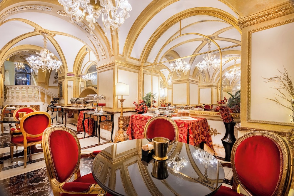 Des Epoques Hotel 50/63