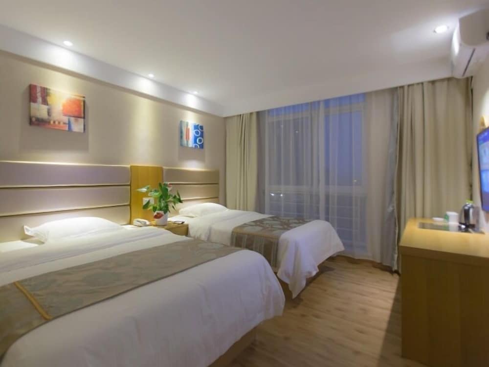 GreenTree Inn XuZhou JiaWang District Express Hotel 6/18