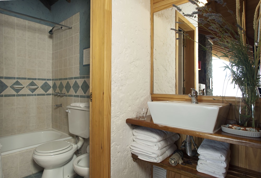 Blanca Patagonia Boutique Inn and Cabins 64/66