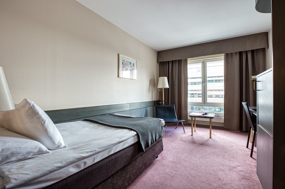 Memory Hotel 26/36