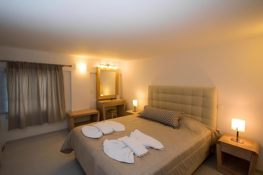 Maisonette, Apartment, Queen and Twin Beds، Erato Apartments Santorini 2/10