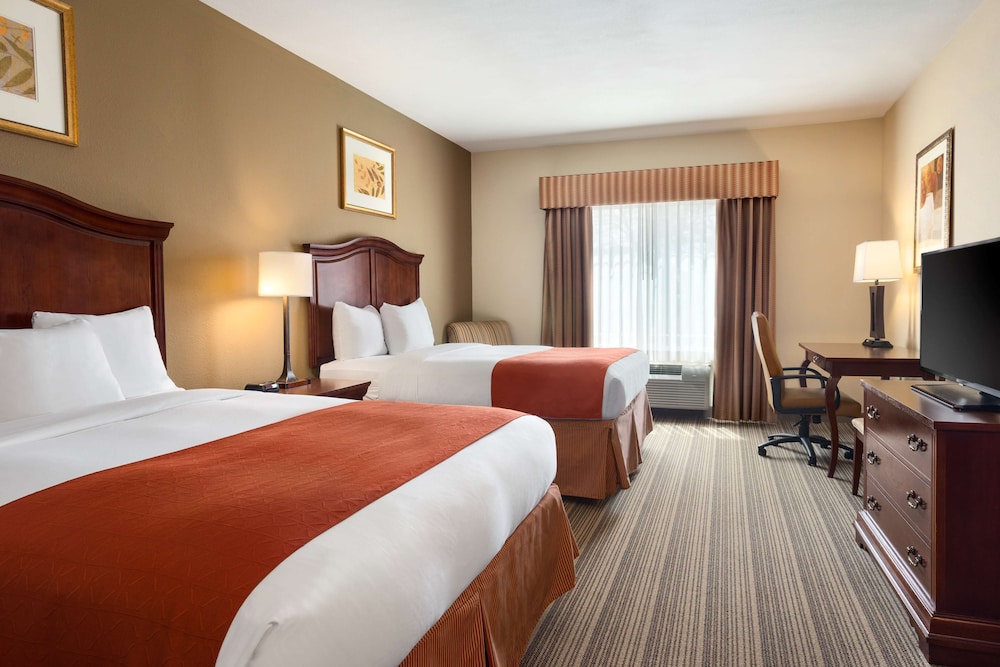 Country Inn & Suites by Radisson, Columbia, MO 10/40