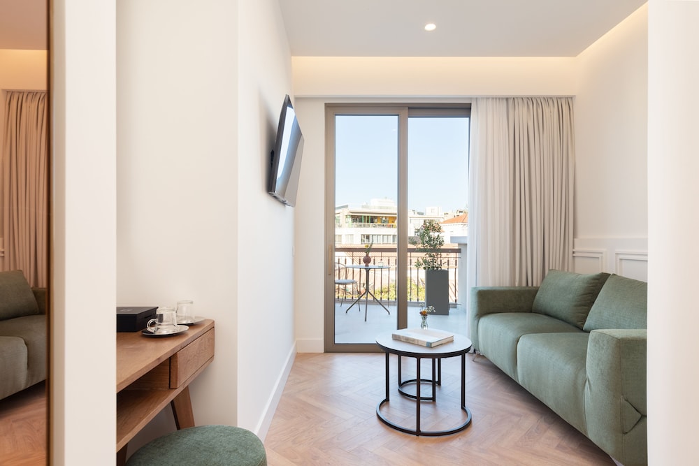 Altar Suites 31/50