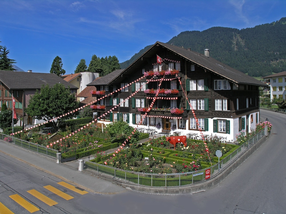 Chalet Swiss Hotel 7/50
