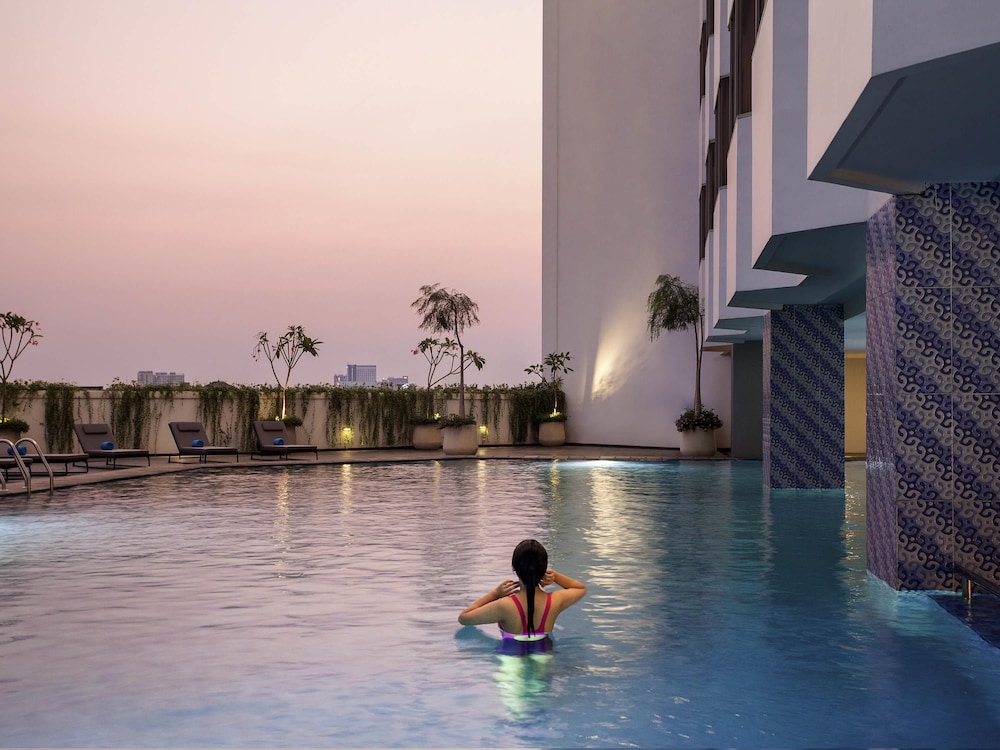 Mercure Jakarta Batavia (ex De Rivier Hotel) 44/48