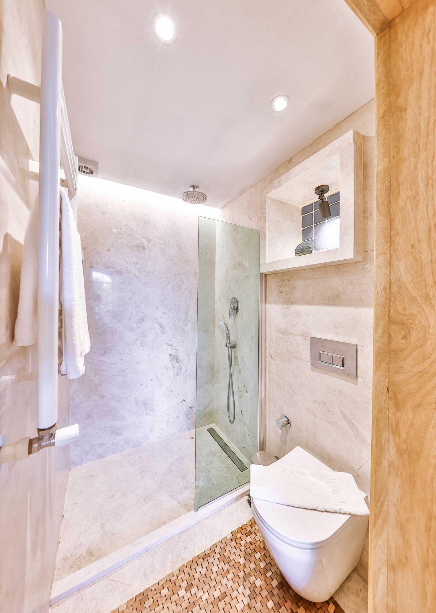suite, jetted tub