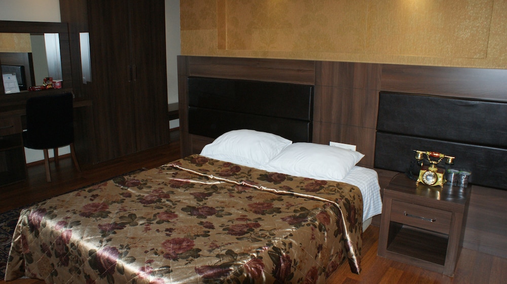THE ISTANBUL HOTEL 18/50