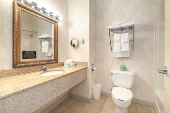 Bellissimo Hotel, Trademark by Wyndham Near Foxwoods Casino 51/53