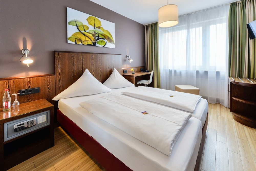 Westend Hotel 17/53