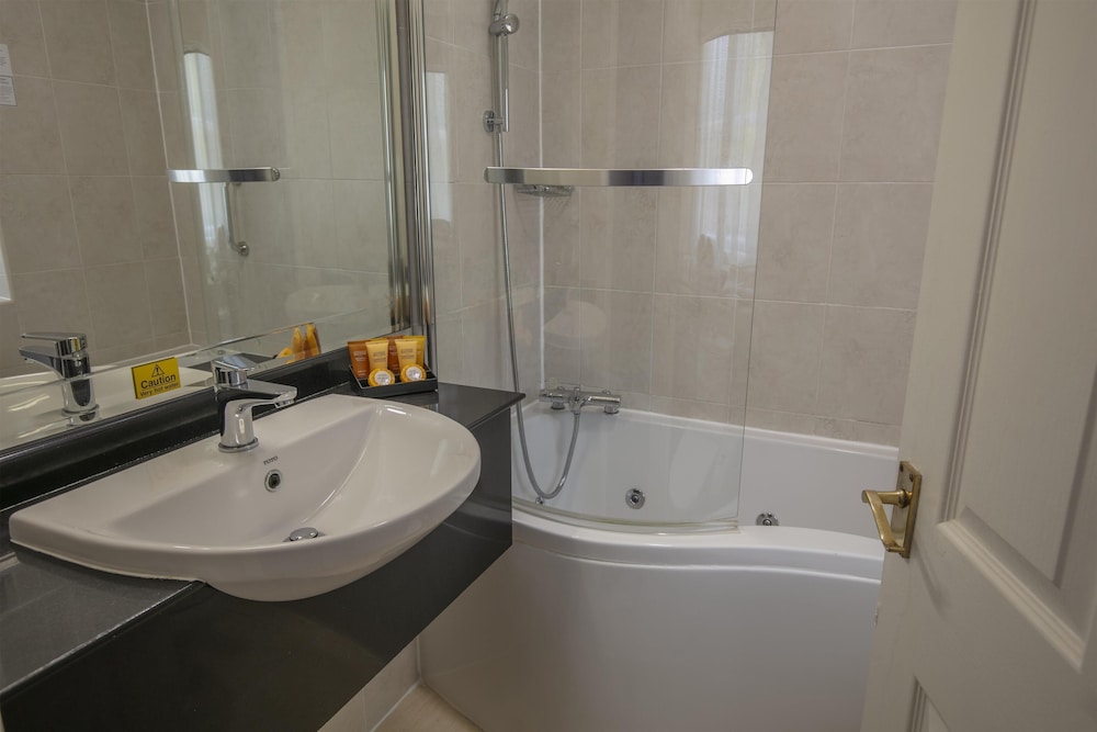 غرفة قياسية بسرير مزدوج بإطلالة على الحديقة، Normanton Park Hotel, BW Signature Collection 6/6
