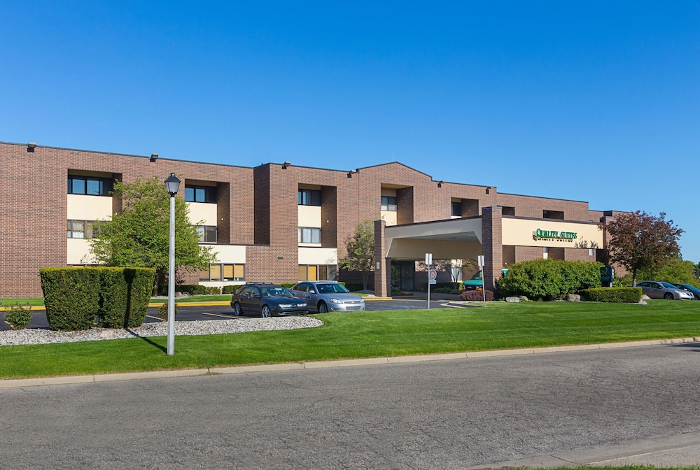 Quality Suites Lansing West 1/45